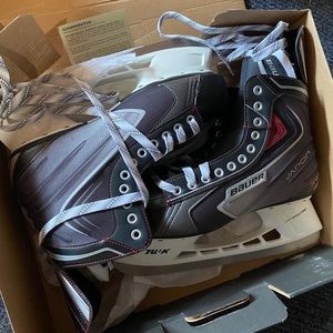 Bauer Vapor Ice Skates